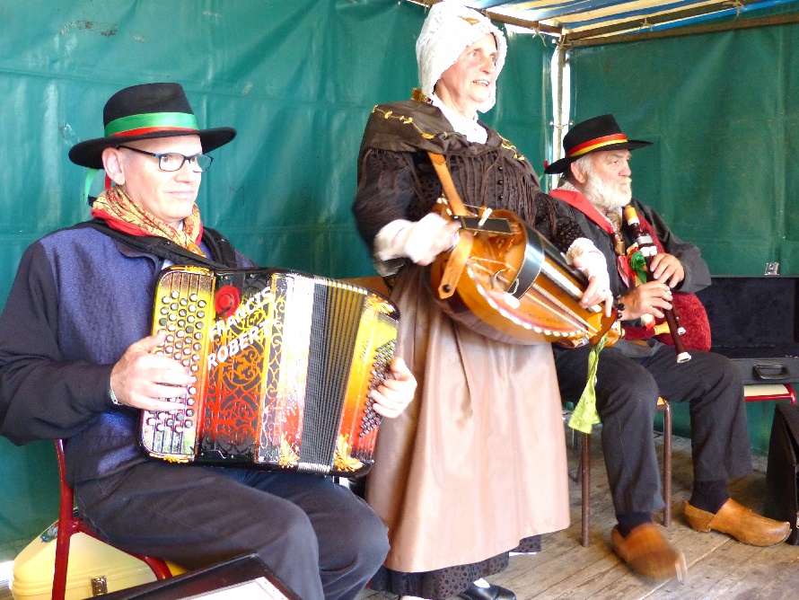 Les musiciens des Ariomdoux